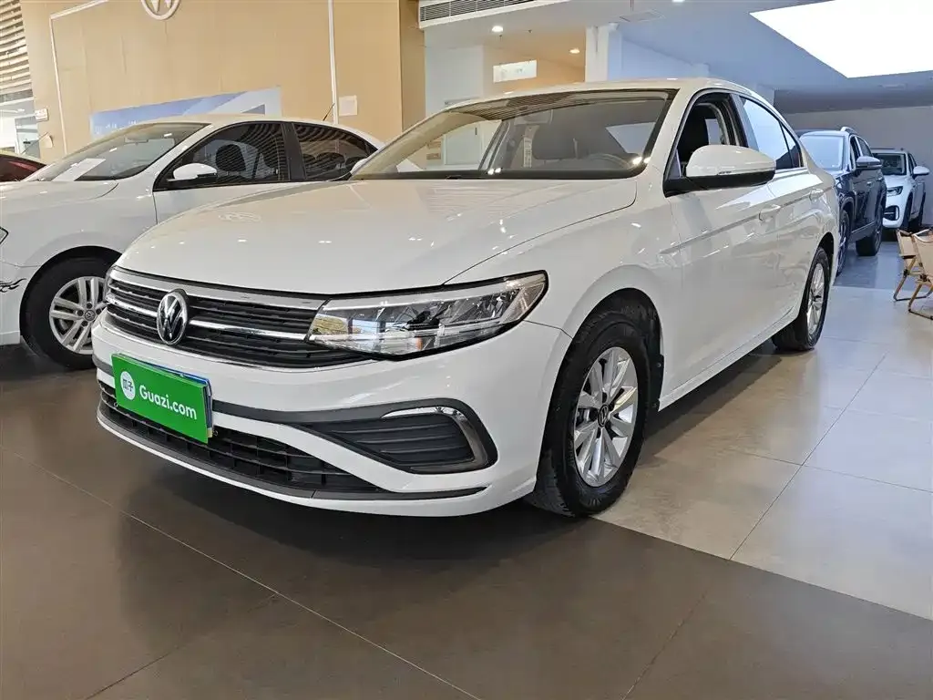 Volkswagen Bora — фото 1