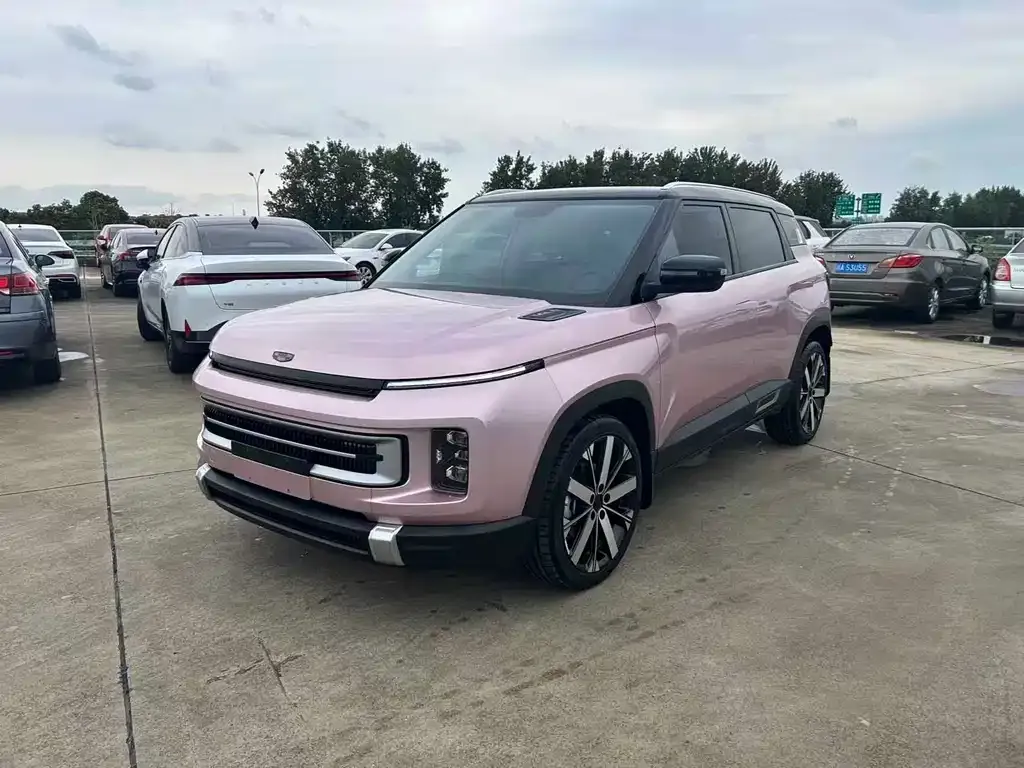 Geely Icon — фото 1