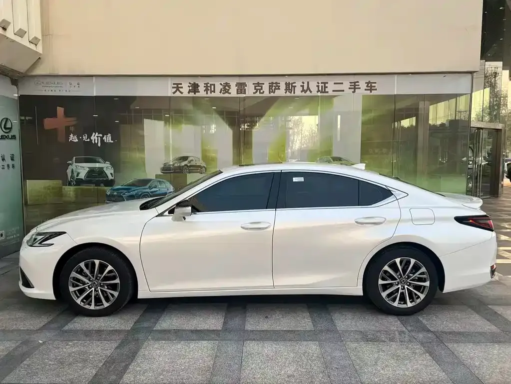 Lexus ES — фото 3