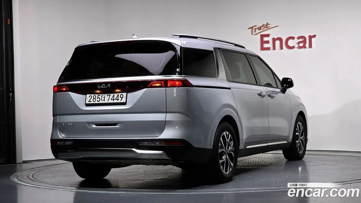 Kia Carnival — фото 2