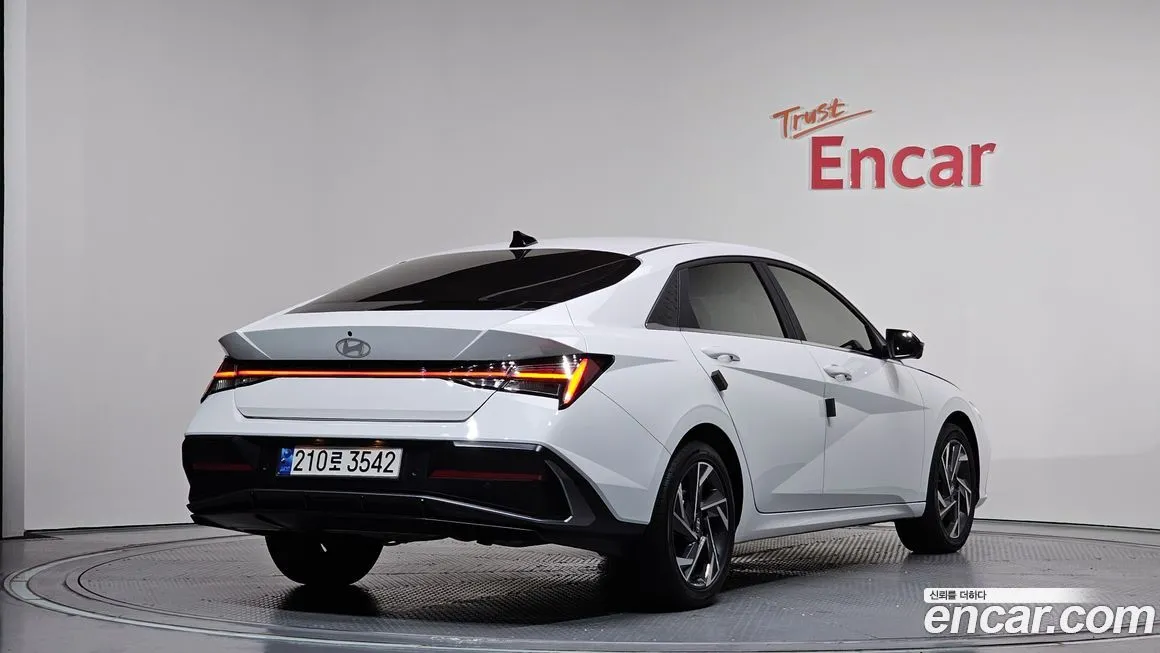 Hyundai AVANTE — фото 2