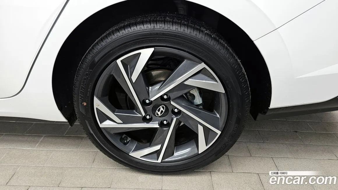 Hyundai AVANTE — фото 5