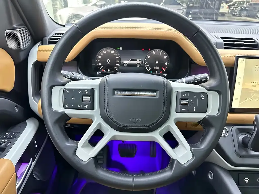 Land Rover Defender — фото 10