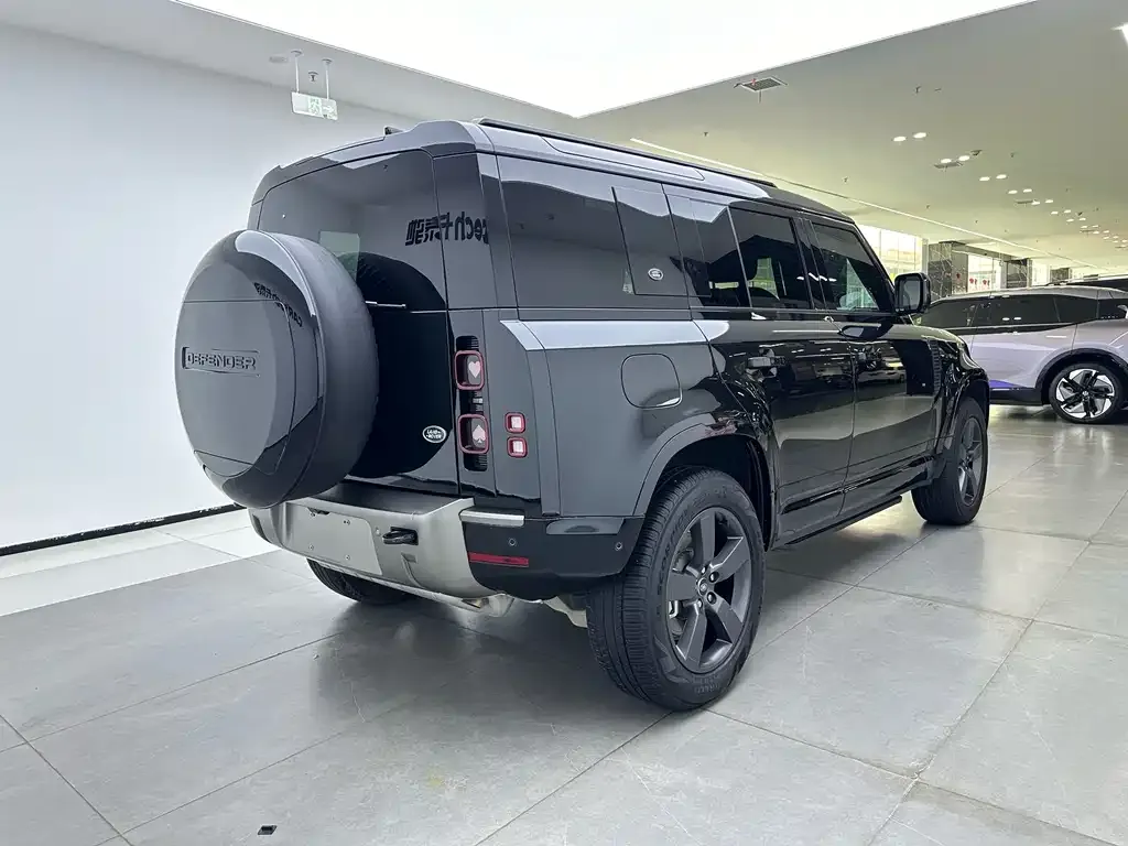 Land Rover Defender — фото 2