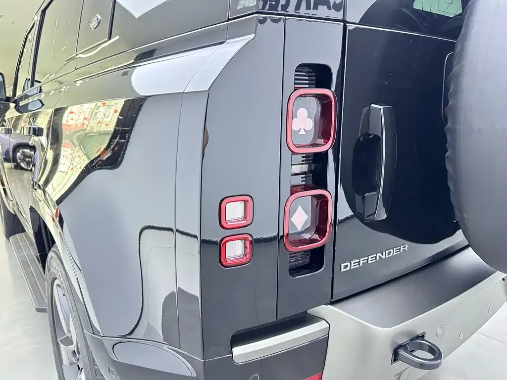 Land Rover Defender — фото 5