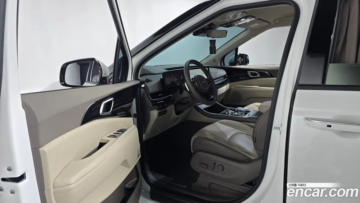 Kia Carnival — фото 10
