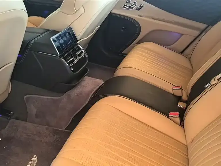 Bentley Flying Spur — фото 8
