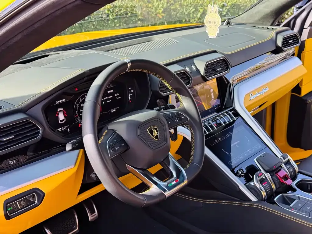Lamborghini Urus — фото 6