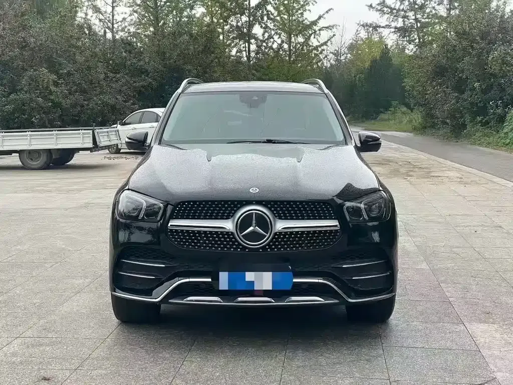 Mercedes-Benz GLE — фото 1