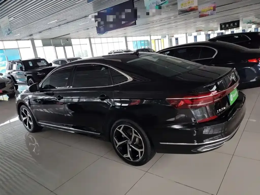 Volkswagen Passat — фото 5