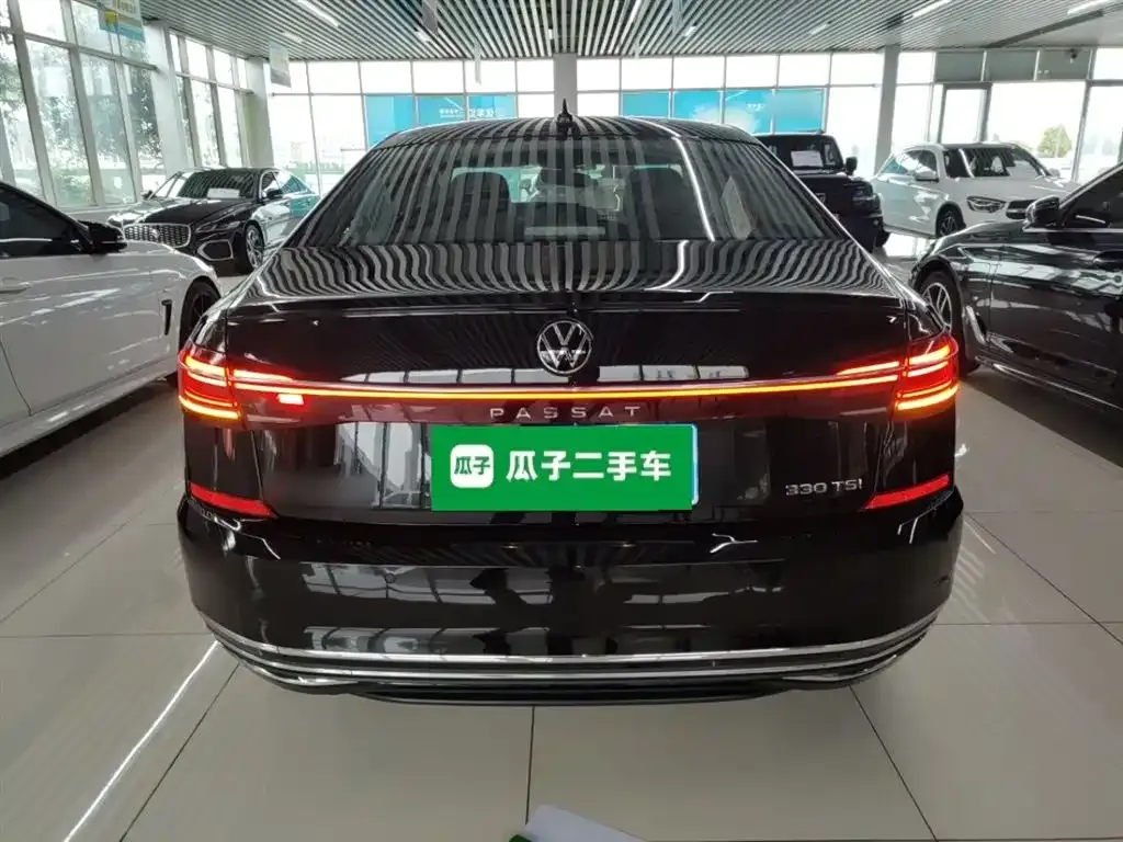 Volkswagen Passat — фото 6