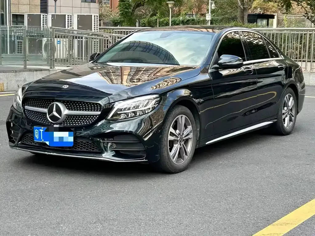 Mercedes-Benz C-Class — фото 1