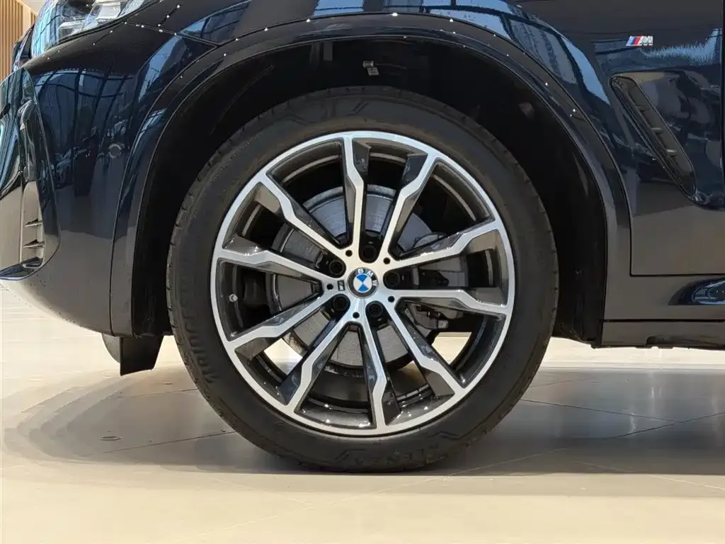 BMW X3 — фото 10