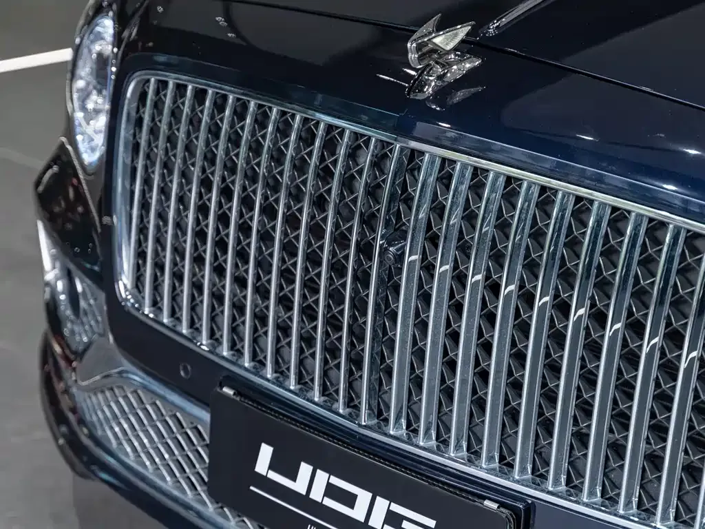 Bentley Flying Spur — фото 9