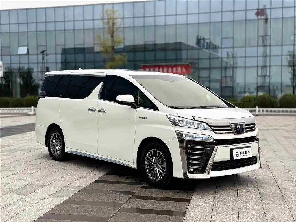 Toyota Vellfire — фото 3