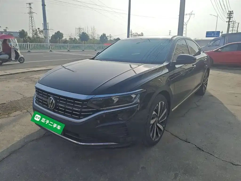 Volkswagen Passat — фото 1