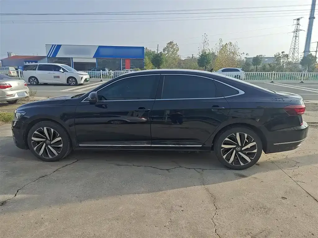 Volkswagen Passat — фото 5