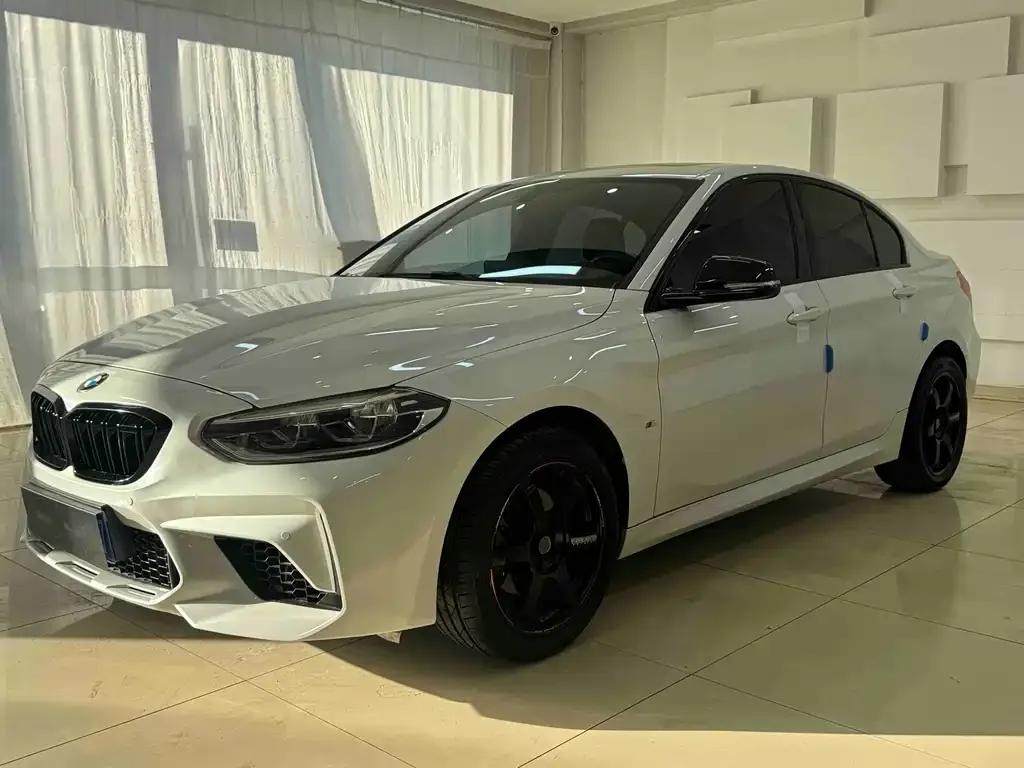 BMW 1 Series — фото 1