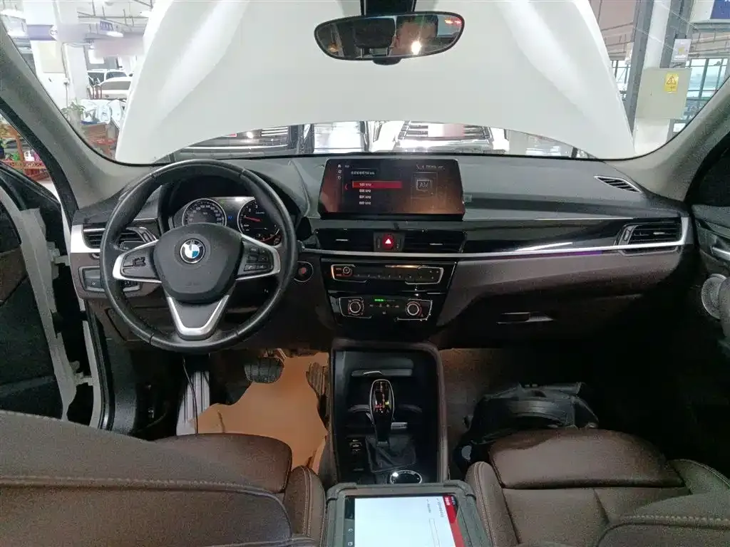BMW X1 — фото 10