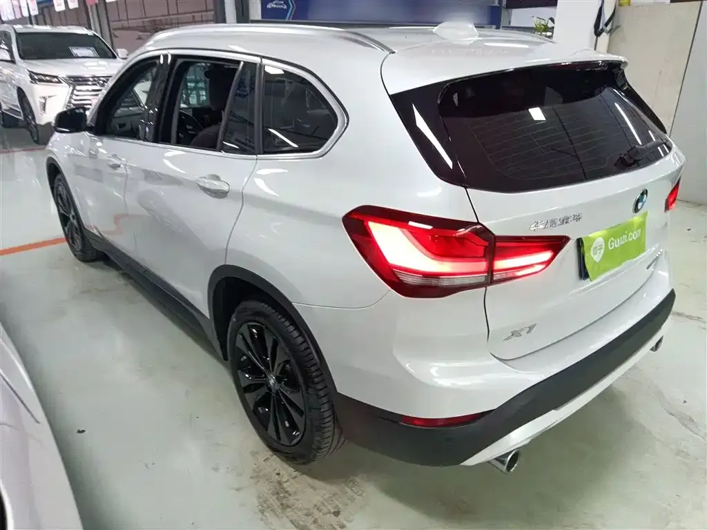 BMW X1 — фото 5