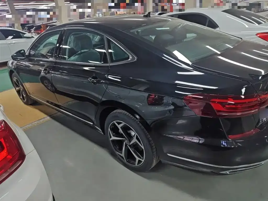 Volkswagen Passat — фото 5