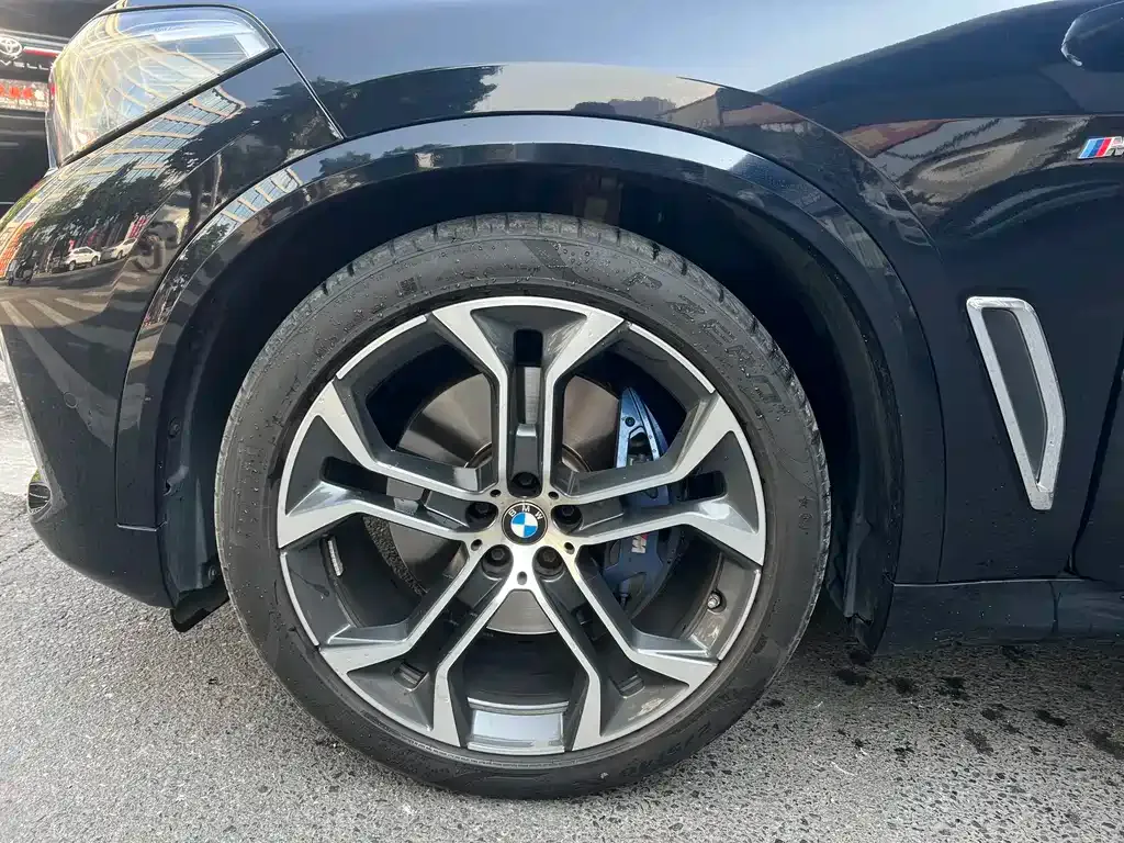 BMW X5 — фото 9
