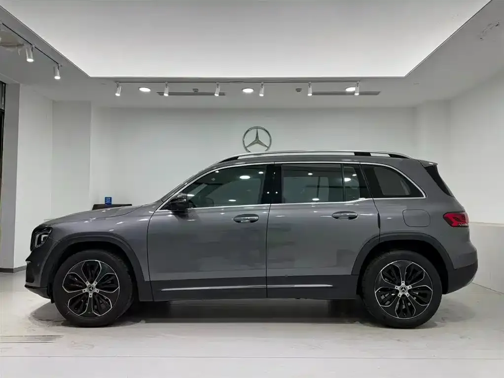 Mercedes-Benz GLB — фото 10