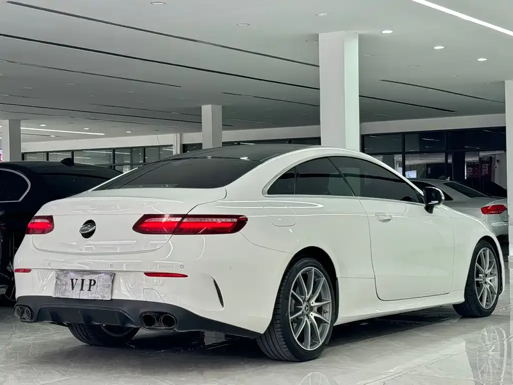 Mercedes-Benz E-Class (Import) — фото 7