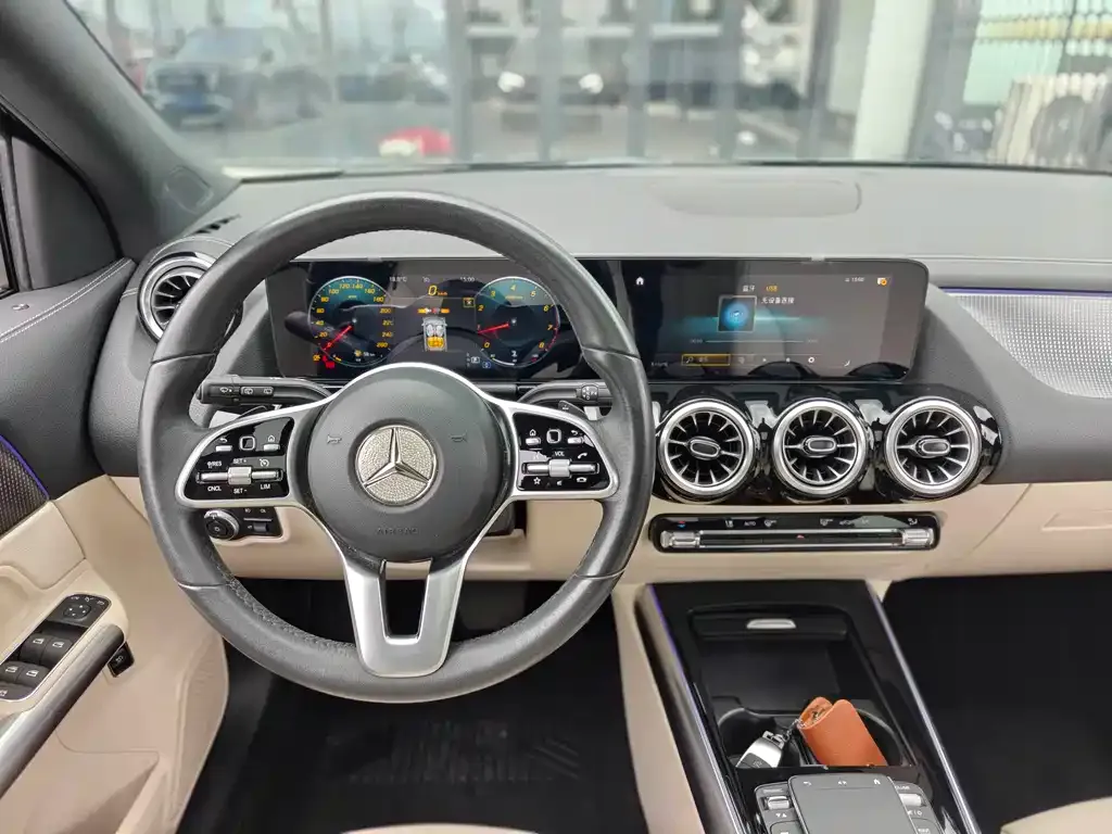 Mercedes-Benz GLA — фото 8