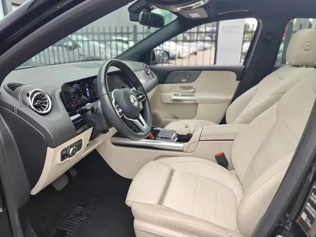 Mercedes-Benz GLA — фото 9