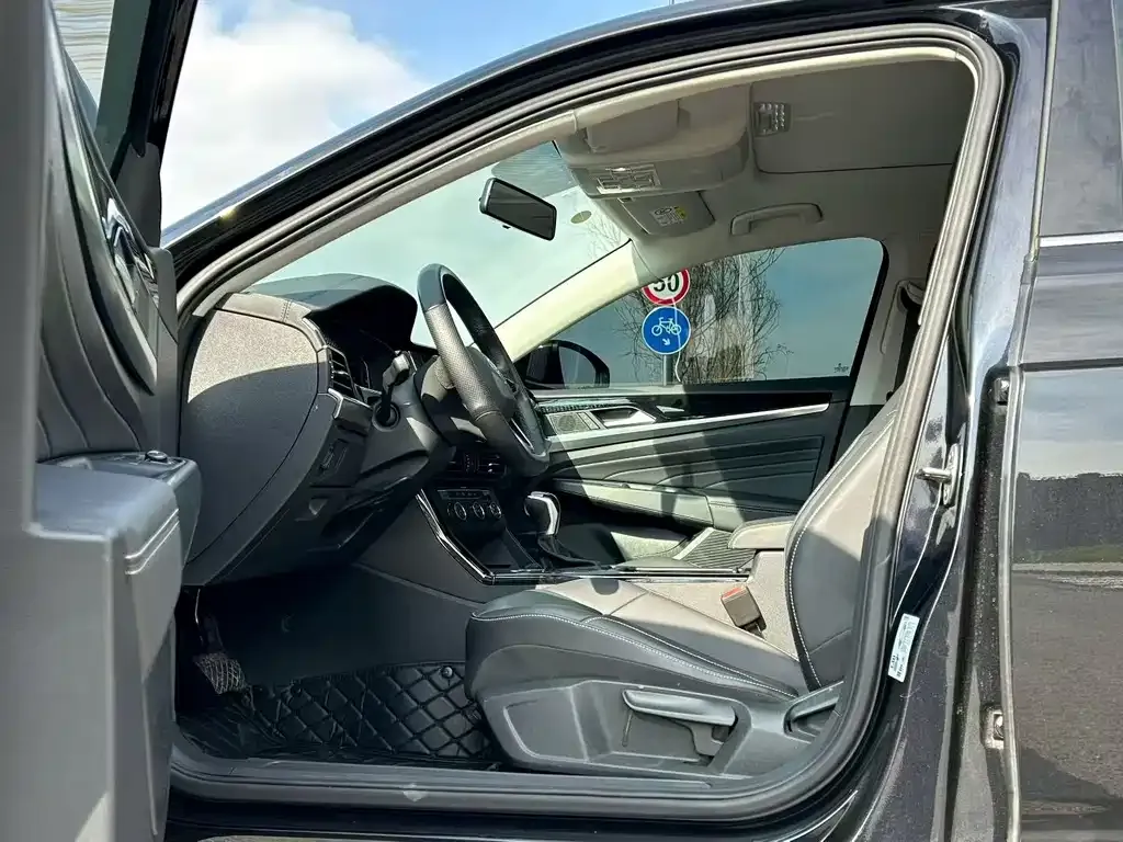Volkswagen Passat — фото 4