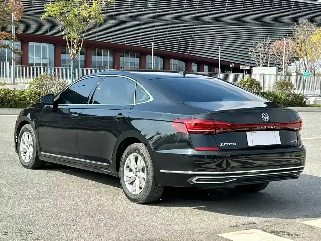 Volkswagen Passat — фото 9