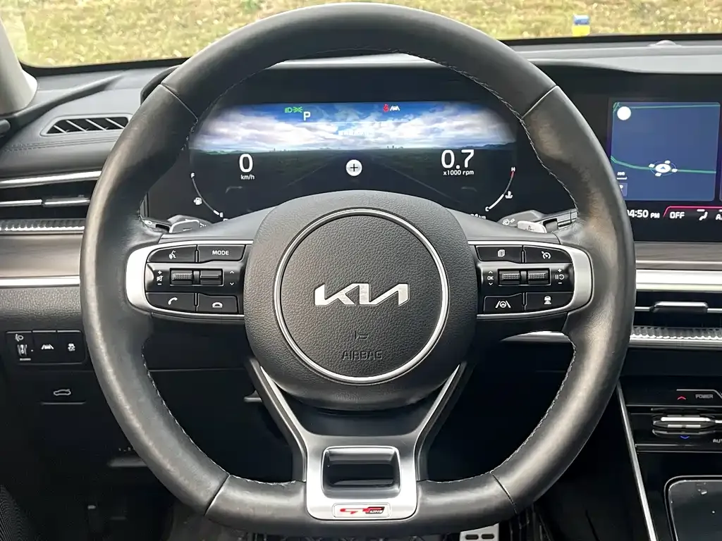 Kia K5 — фото 10