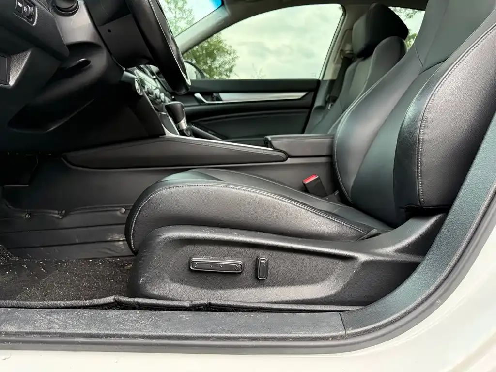 Honda Accord — фото 4