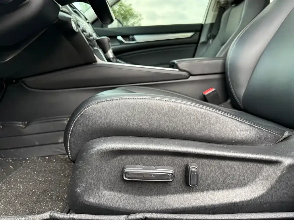 Honda Accord — фото 5