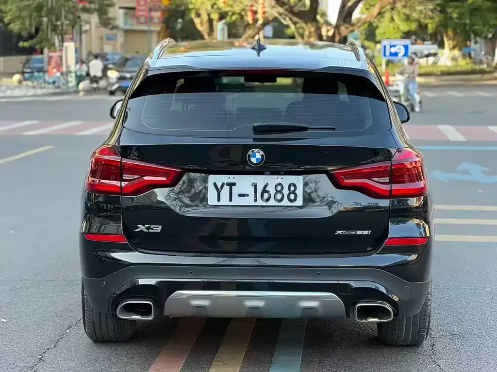 BMW X3 — фото 9