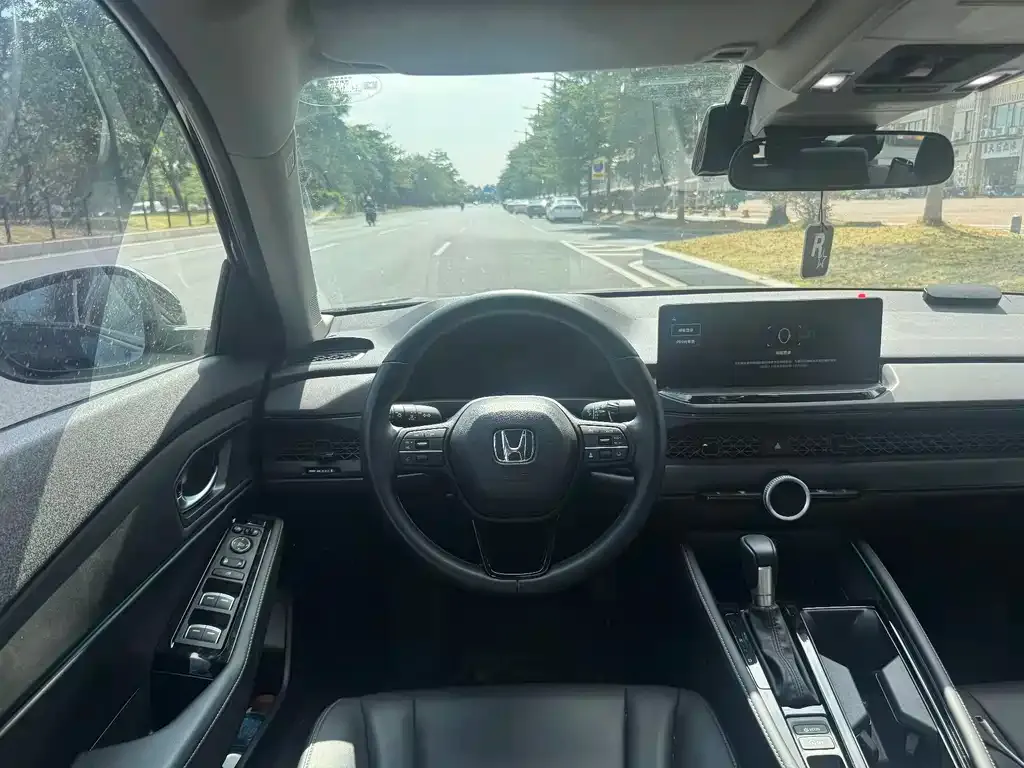 Honda Accord — фото 4