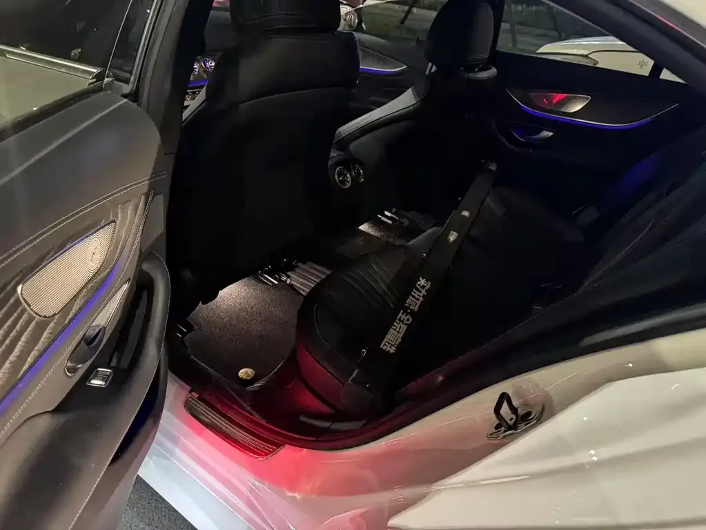 Mercedes-Benz CLS — фото 3