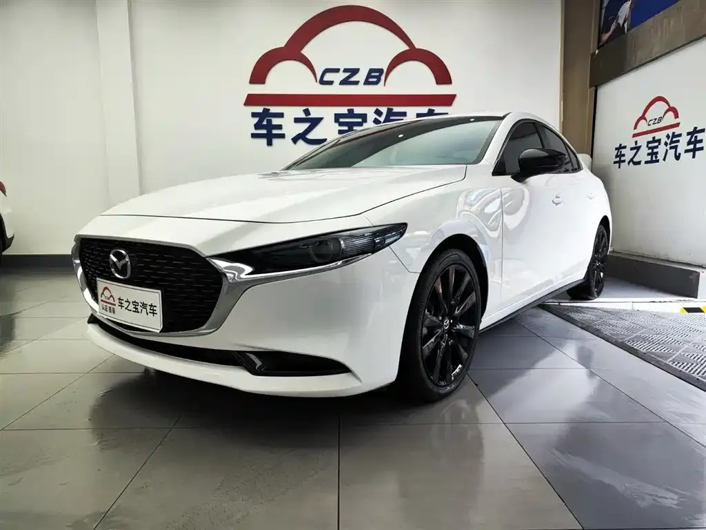 Mazda 3 Axela — фото 1