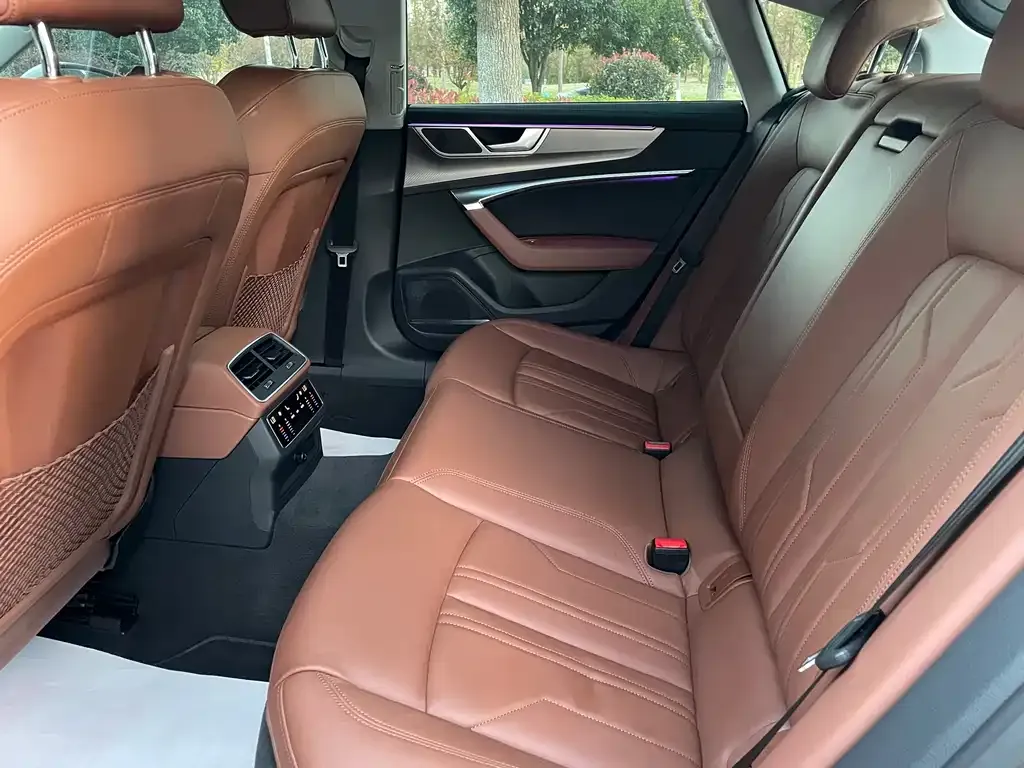 Audi A7 — фото 9