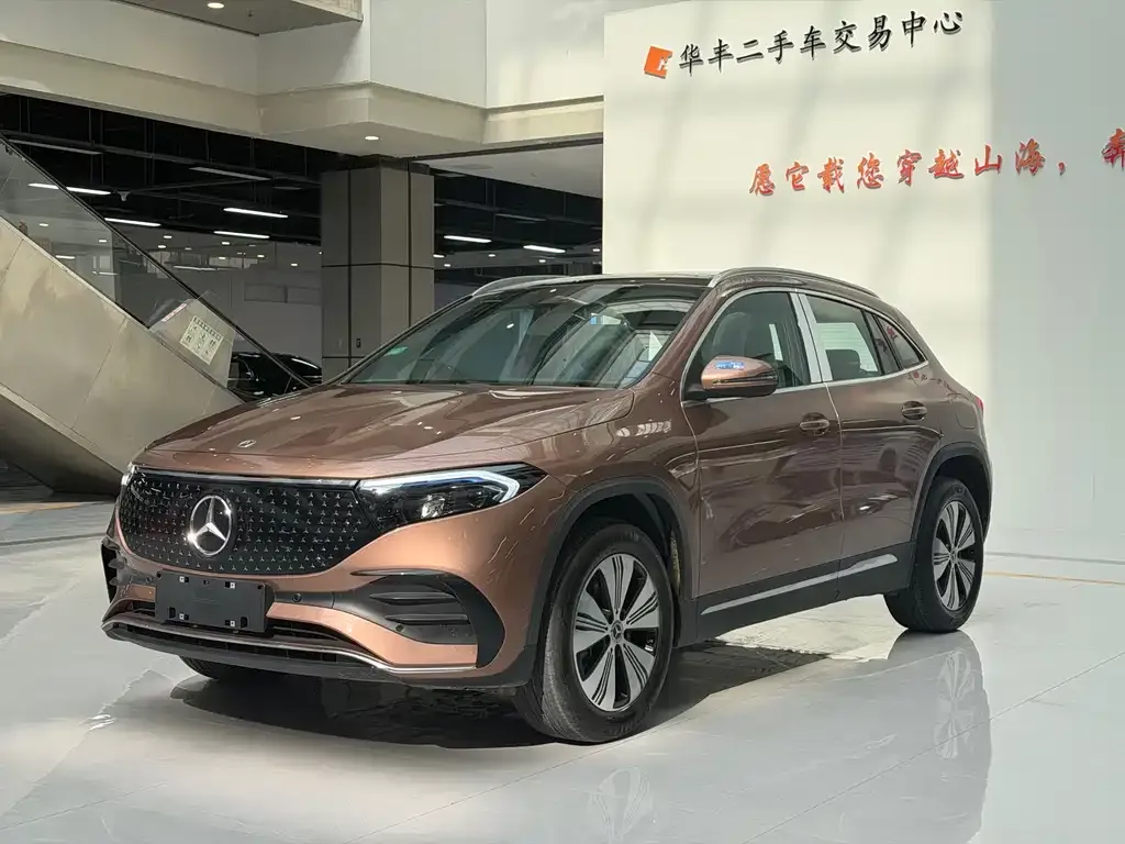 Mercedes-Benz EQA — фото 1