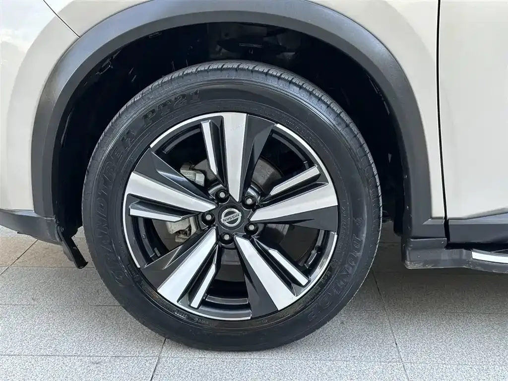 Nissan X-Trail — фото 10