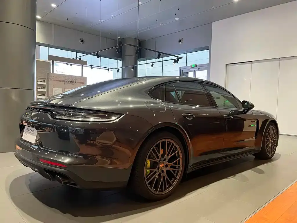 Porsche Panamera Hybrid — фото 3