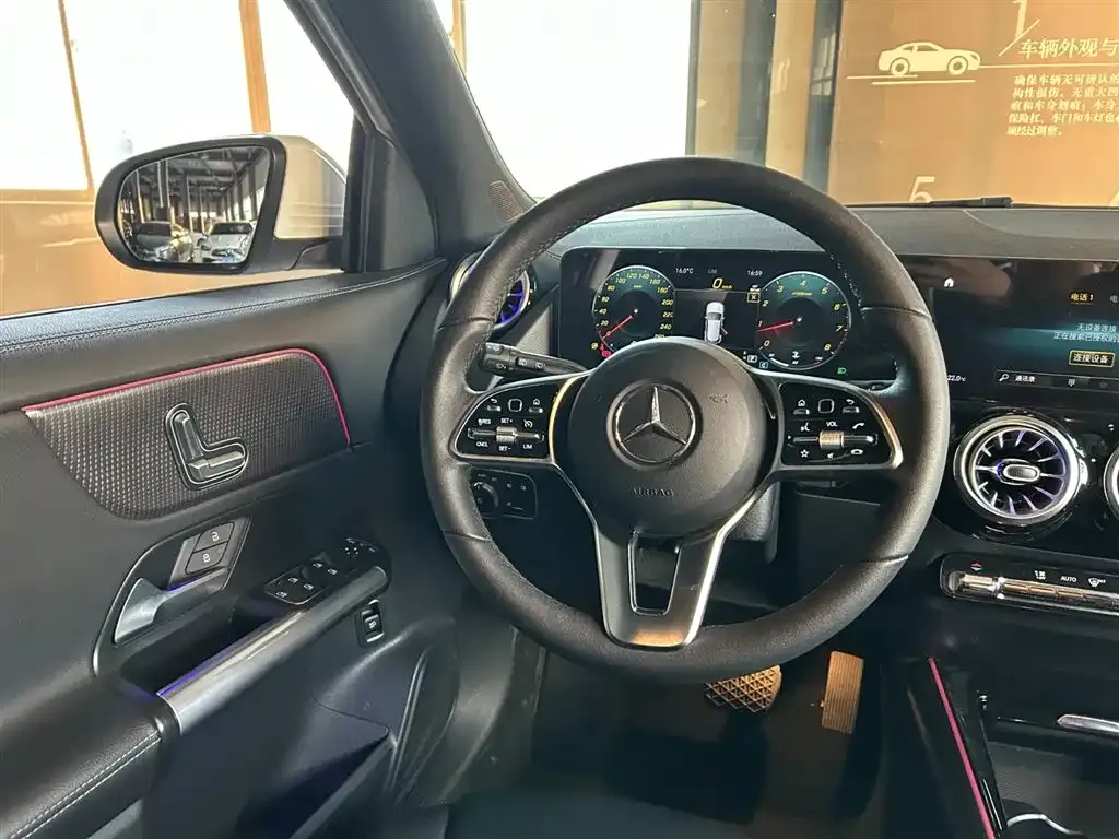 Mercedes-Benz GLA — фото 9