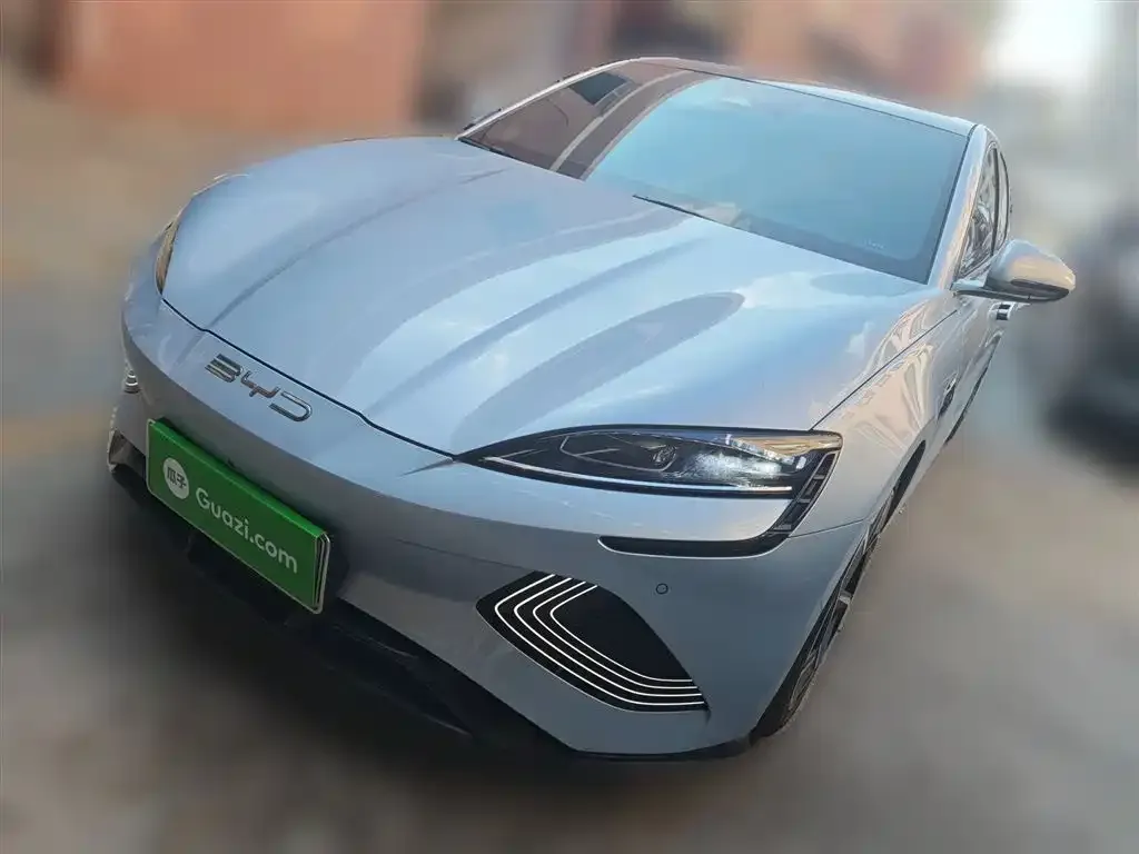 BYD Seal — фото 1