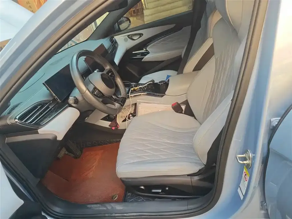 BYD Seal — фото 8