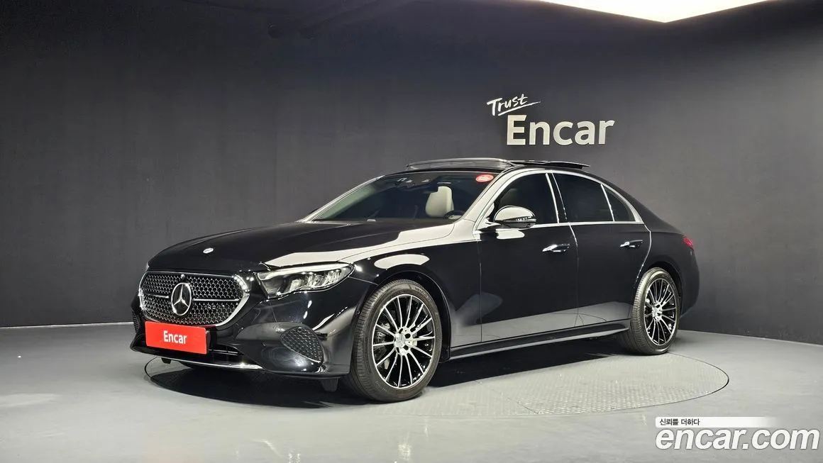 Mercedes-Benz E-Class — фото 1