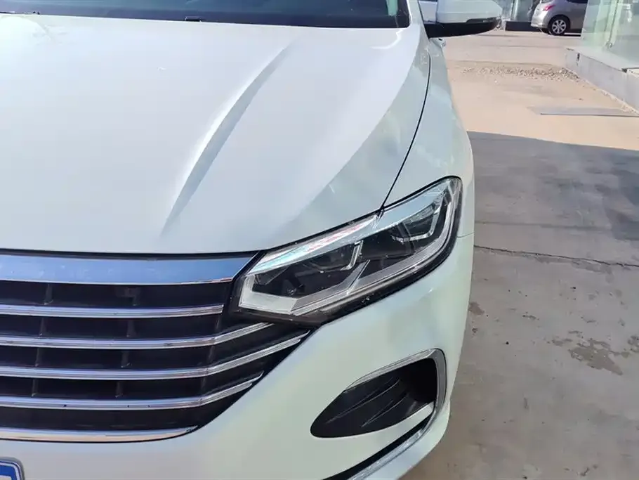 Volkswagen Lavida — фото 5