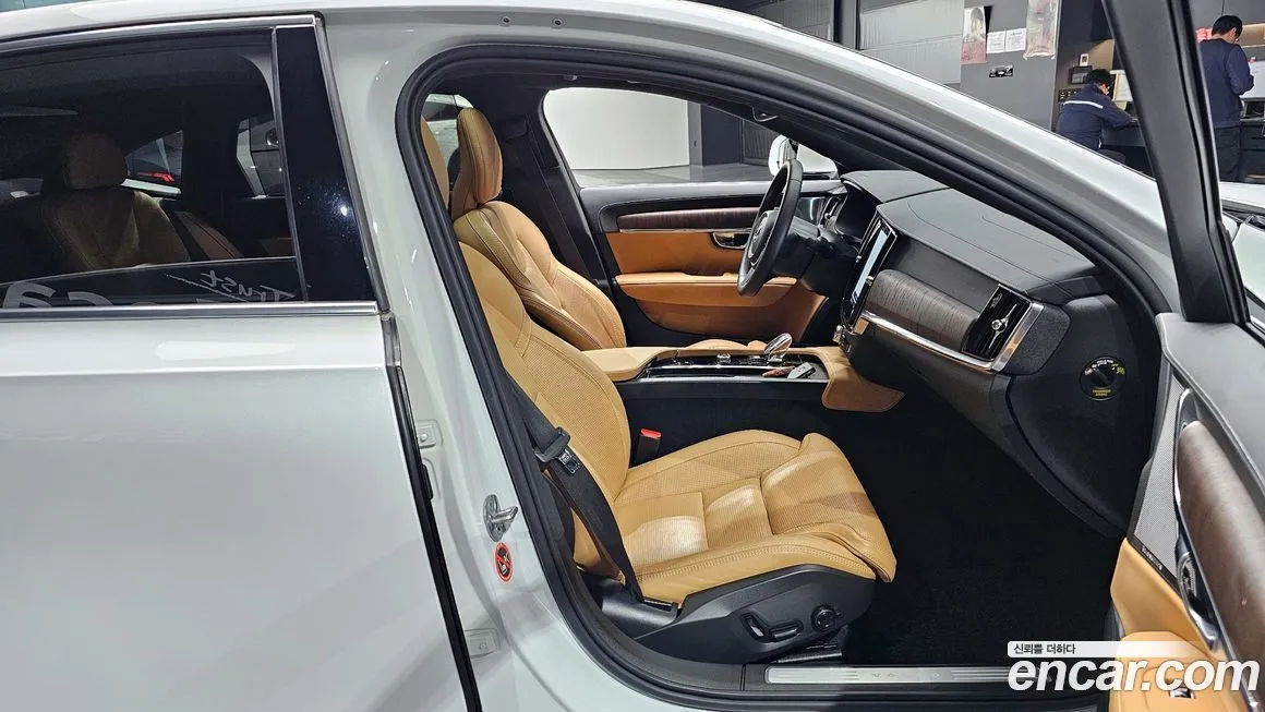 Volvo S90 — фото 10