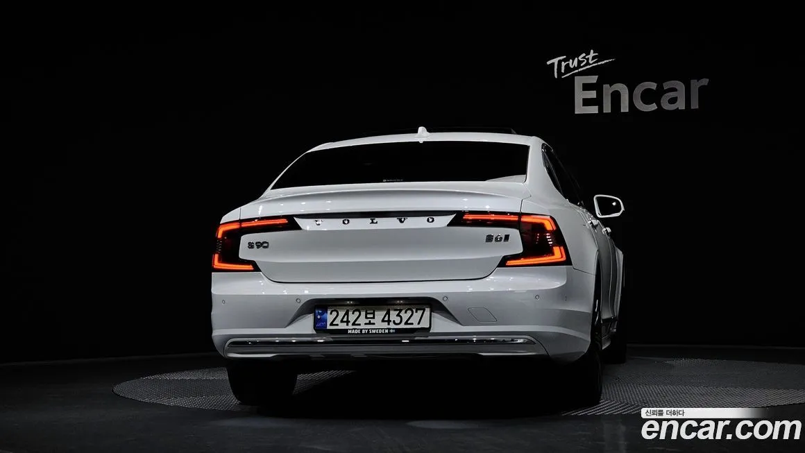 Volvo S90 — фото 4